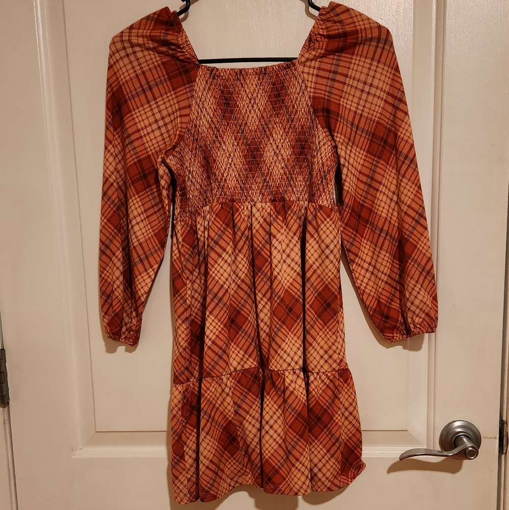 Lovely girl's size 12 diamond Plaid stretch bodice dress in fall/ winter colors